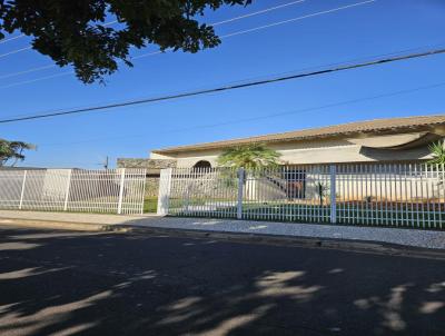 Casa para Locao, em Lins, bairro Xingu, 3 dormitrios, 5 banheiros, 3 sutes, 4 vagas