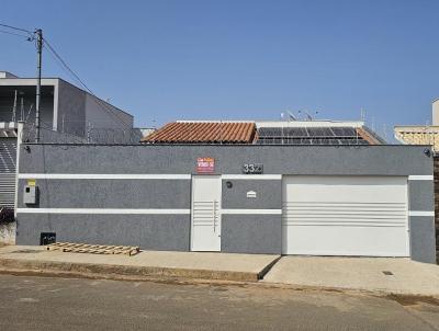 Casa para Venda, em Carmo do Paranaba, bairro RESIDENCIAL NOVA FLORESTA, 3 dormitrios, 3 banheiros, 1 sute, 2 vagas