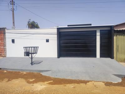 Casa para Venda, em Anpolis, bairro Vila Jayara, 3 dormitrios, 2 banheiros, 1 sute, 2 vagas