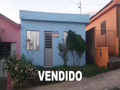 Casa para Venda, em Canguu, bairro Prado, 2 dormitrios, 1 banheiro