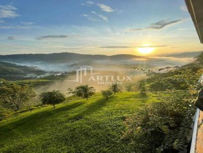 Stio para Venda, em guas Mornas, bairro guas Mornas, 3 dormitrios, 2 banheiros, 3 vagas