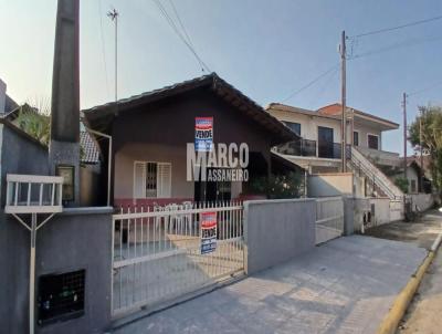 Casa para Venda, em Balnerio Barra do Sul, bairro Centro, 6 dormitrios, 2 banheiros, 2 vagas