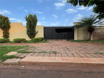 Casa para Venda, em Campo Mouro, bairro Jardim Cidade Alta II, 2 dormitrios, 1 banheiro, 2 vagas