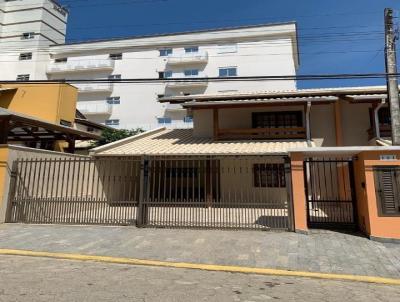 Casa para Temporada, em Bombinhas, bairro Bombas, 2 dormitrios, 1 banheiro, 1 sute, 2 vagas