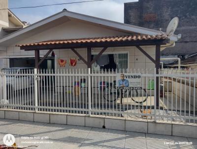 Casa para Venda, em Navegantes, bairro GRAVAT, 2 dormitrios, 2 banheiros, 1 vaga