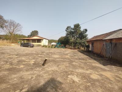 Stio para Venda, em Campo Belo, bairro Povoado dos Dias, 3 dormitrios, 3 banheiros, 1 vaga