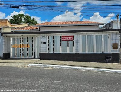 Casa para Venda, em Alagoinhas, bairro Centro, 3 dormitrios, 3 banheiros, 1 sute, 3 vagas