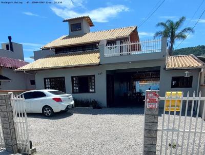 Casa para Locao, em Bombinhas, bairro Zimbros, 3 dormitrios, 3 banheiros, 2 sutes, 3 vagas