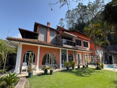 Casa Alto Padro para Venda, em Petrpolis, bairro Centro, 5 dormitrios, 2 banheiros, 2 sutes, 6 vagas