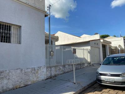 Casa para Venda, em Quat, bairro Centro, 3 dormitrios, 2 banheiros, 2 vagas