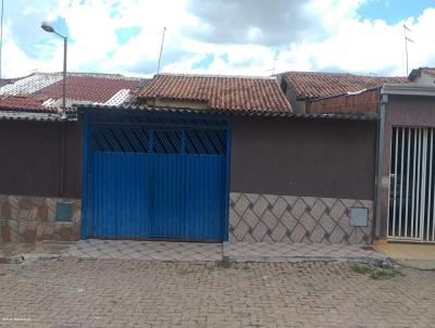 Casa para Venda, em Valparaso de Gois, bairro Chcaras Araguaia, 2 dormitrios, 1 banheiro, 2 vagas