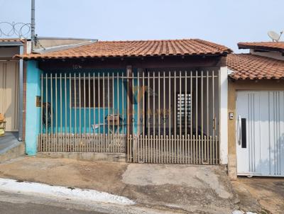 Casa para Venda, em Alfenas, bairro Residencial Oliveira, 2 dormitrios, 1 banheiro, 1 vaga