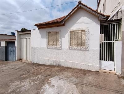 Casa para Locao, em Santo Antnio do Amparo, bairro Areo, 3 dormitrios, 1 banheiro, 1 vaga