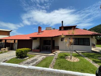 Casa para Venda, em Florianpolis, bairro Sambaqui, 3 dormitrios, 2 banheiros, 2 vagas