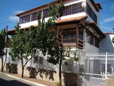 Casa para Temporada, em Arraial do Cabo, bairro Praia dos Anjos, 3 dormitrios, 3 banheiros, 2 sutes, 4 vagas