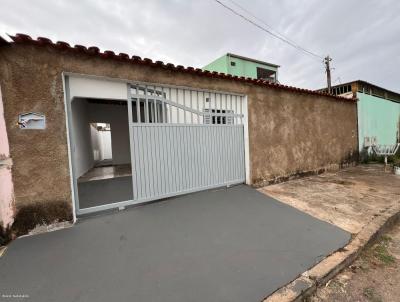 Casas Financiveis para Venda, em Braslia, bairro Santa Maria, 3 dormitrios, 1 banheiro, 1 sute, 2 vagas