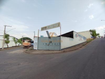 Galpo para Locao, em Alfenas, bairro Resoidencial Teixeira, 2 banheiros