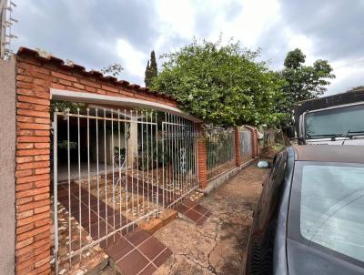 Casa para Venda, em Ourinhos, bairro Parque Minas Gerais, 4 dormitrios, 2 banheiros