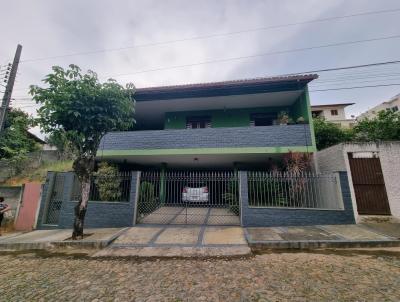 Casa para Venda, em Cataguases, bairro Colinas, 4 dormitrios, 3 banheiros, 1 sute, 2 vagas