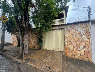 Casa para Venda, em Montes Claros, bairro Jardim Panorama, 4 dormitrios, 4 banheiros, 1 sute, 2 vagas