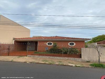 Casa para Venda, em Presidente Prudente, bairro Vila Estdio, 3 dormitrios, 3 banheiros, 1 sute, 2 vagas