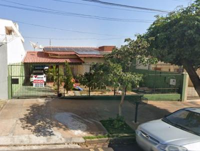 Casa para Venda, em Umuarama, bairro Zona I, 2 dormitrios, 2 banheiros, 1 sute, 3 vagas