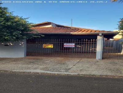 Casa para Venda, em Pirassununga, bairro Clayton Malaman, 4 dormitrios, 2 banheiros, 2 vagas