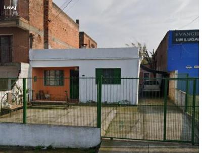 Casa para Venda, em Santana do Livramento, bairro Divisa, 3 dormitrios, 2 banheiros, 1 vaga