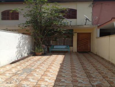 Casa para Venda, em So Paulo, bairro Chcara Santo Antnio (Zona Sul), 2 dormitrios, 3 banheiros, 1 sute, 1 vaga