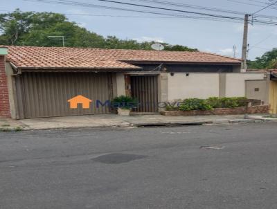 Casa para Venda, em Mococa, bairro Vila Lambari, 2 dormitrios, 1 banheiro, 1 sute, 2 vagas