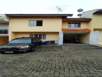 Sobrado para Venda, em Curitiba, bairro Alto Boqueiro, 2 dormitrios, 1 banheiro, 2 vagas