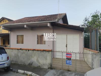 Casa para Locao, em Balnerio Barra do Sul, bairro Centro, 3 dormitrios, 2 banheiros, 1 vaga