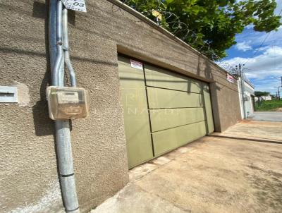 Casa para Venda, em Caldas Novas, bairro MANSES DAS AGUAS QUENTES, 3 dormitrios, 2 banheiros, 1 sute, 2 vagas