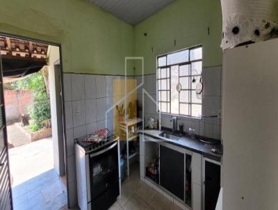 Casa para Venda, em Rio Claro, bairro Vila Martins, 3 dormitrios, 1 banheiro, 2 vagas