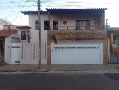 Casa para Venda, em Alfenas, bairro Jardim Boa Esperana, 4 dormitrios, 3 banheiros, 2 sutes, 2 vagas