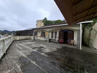 Casa para Venda, em Terespolis, bairro Fazendinha, 3 dormitrios, 2 banheiros, 1 sute, 2 vagas