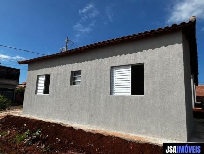 Casa para Venda, em Cravinhos, bairro CENTRO, 2 dormitrios, 1 banheiro, 2 vagas