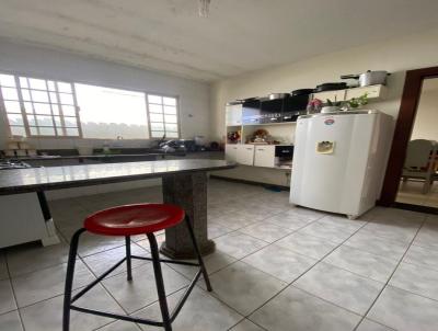 Casa para Venda, em Sete Lagoas, bairro Iporanga, 3 dormitrios, 3 banheiros, 1 sute, 4 vagas