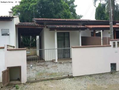 Casa Geminada para Locao, em Bombinhas, bairro Zimbros, 2 dormitrios, 1 banheiro, 1 vaga