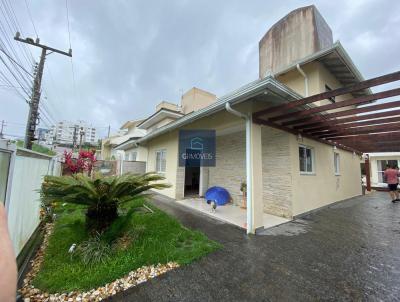 Casa para Venda, em Palhoa, bairro PEDRA BRANCA, 5 dormitrios, 4 banheiros, 1 sute, 4 vagas