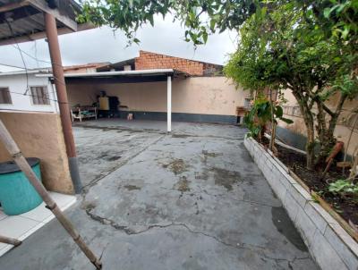 Casa para Venda, em Itanham, bairro Umuarama, 2 dormitrios, 1 banheiro, 1 sute, 5 vagas