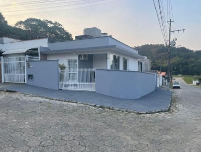 Casa Mobiliada para Venda, em Penha, bairro Nossa Senhora de Ftima, 2 dormitrios, 2 banheiros, 1 sute, 2 vagas