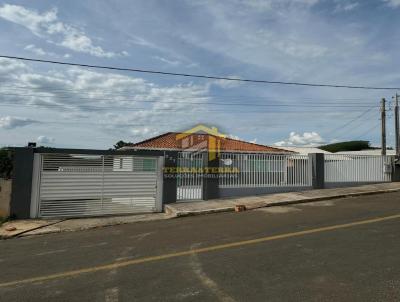 Casa para Venda, em Telmaco Borba, bairro Area 6, 3 dormitrios, 3 banheiros, 1 sute, 1 vaga