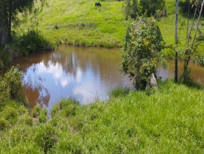 Fazendinha para Venda, em Itaguara, bairro zona rural, 3 dormitrios, 2 banheiros, 4 vagas