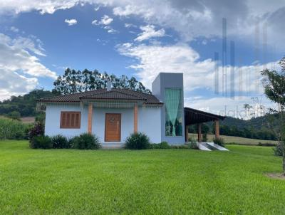 Casa para Venda, em Frederico Westphalen, bairro Linha Pedras Brancas, 3 dormitrios, 1 banheiro, 1 sute, 2 vagas