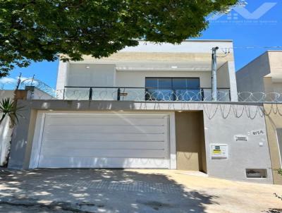 Casa para Venda, em Montes Claros, bairro JARDIM PANORAMA, 3 dormitrios, 1 banheiro, 1 sute, 3 vagas