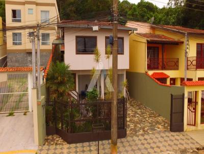 Casa para Venda, em Poos de Caldas, bairro Jardim Santa Roslia, 3 dormitrios, 2 banheiros, 1 sute, 4 vagas