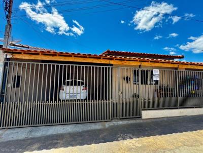 Casa para Venda, em Taquarituba, bairro Vila Mendes, 3 dormitrios, 2 banheiros, 2 vagas