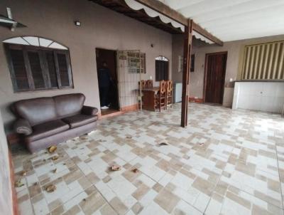 Casa para Venda, em Itanhaém, bairro Balneário Gaivota, 2 dormitórios, 1 banheiro, 2 suítes, 5 vagas