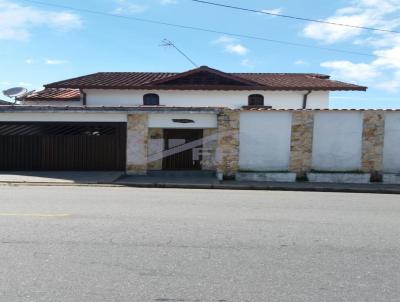 Casa para Venda, em Itanhaém, bairro Centro, 5 dormitórios, 4 banheiros, 1 suíte, 3 vagas